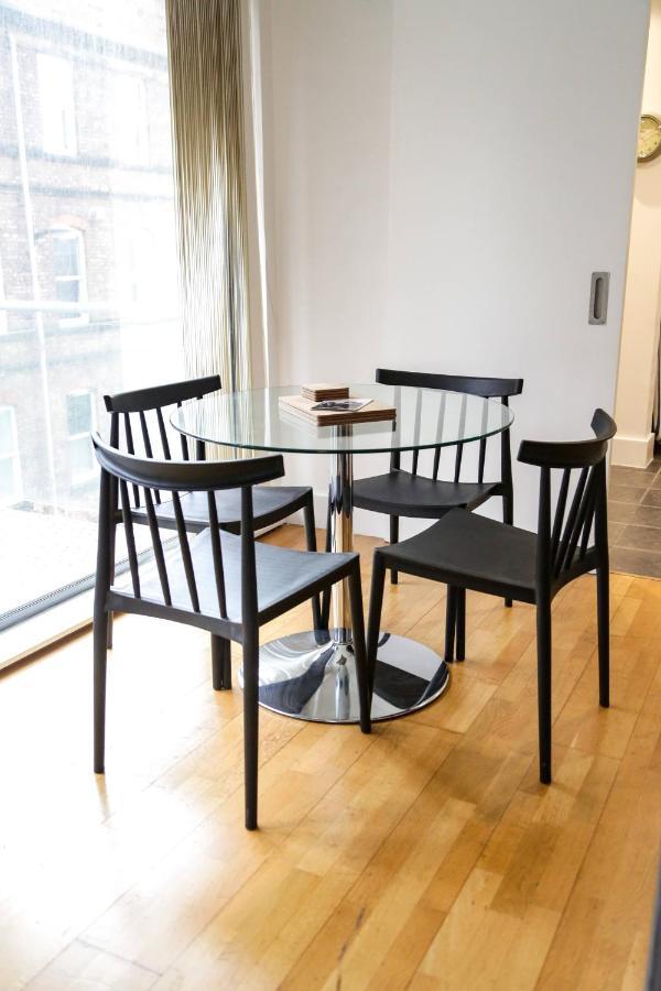 Serviced Apartment In Liverpool City Centre - Free Parking - Balcony - By Happy Days Экстерьер фото